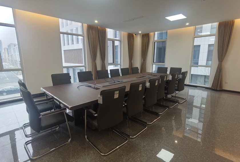 小開(kāi)標(biāo)室.jpg 小開(kāi)標(biāo)室.jpg